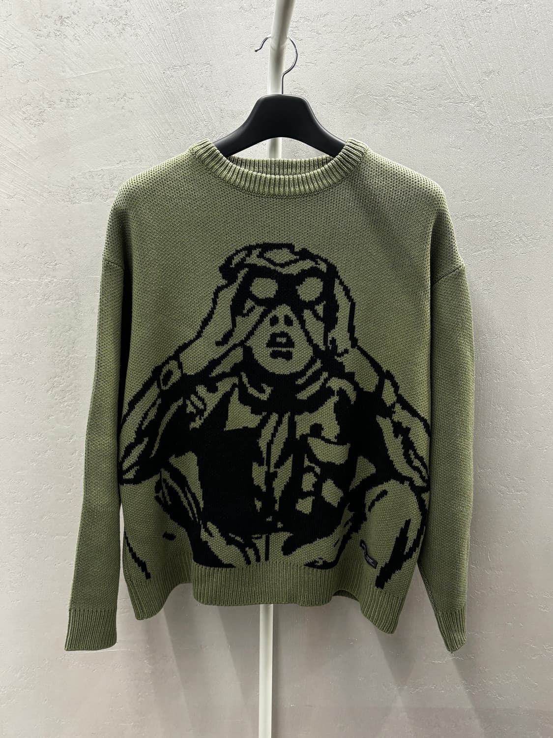 Critic 올리브색 그래픽 니트 M 상품이미지2