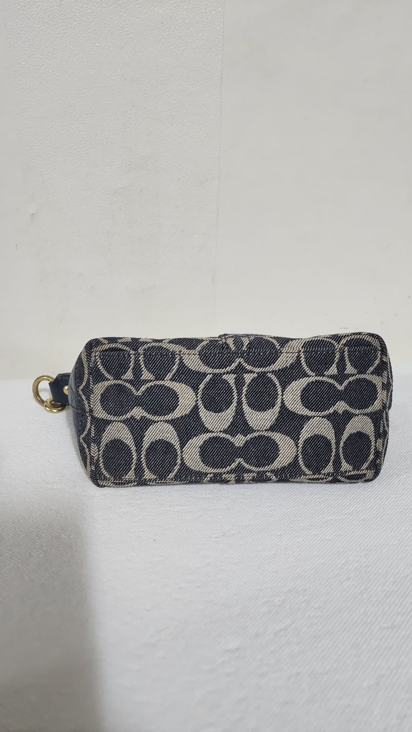 코치 데님 시그니처 미니백 상품이미지3