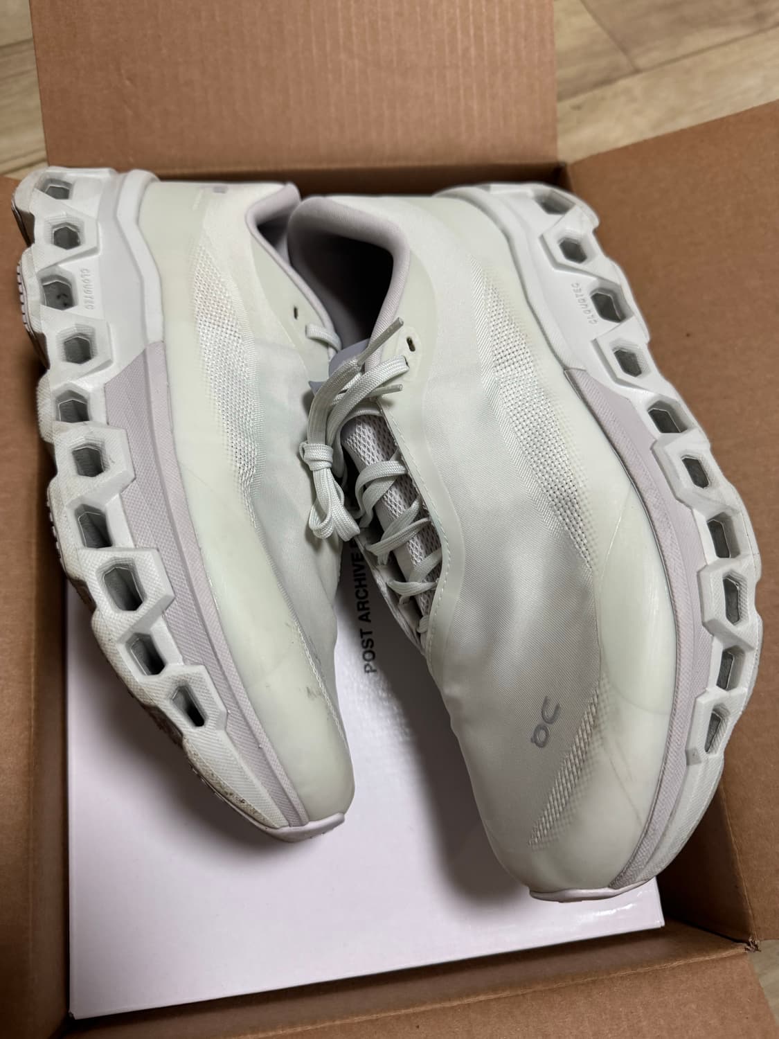 온러닝 클라우드몬스터2 베이퍼프로스트 275 상품이미지4