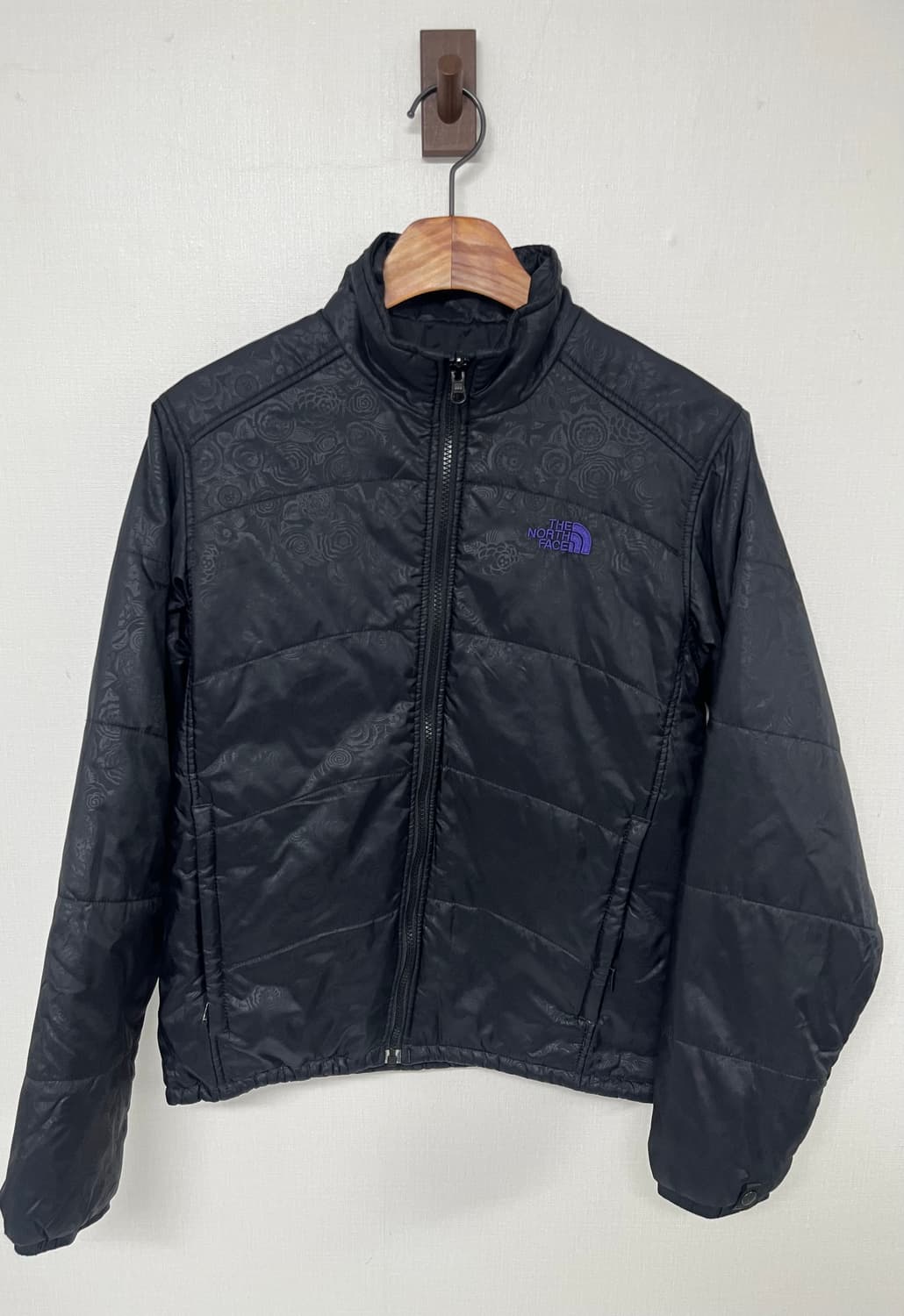 [95] 노스페이스 페이즐리 경량 패딩 상품이미지1