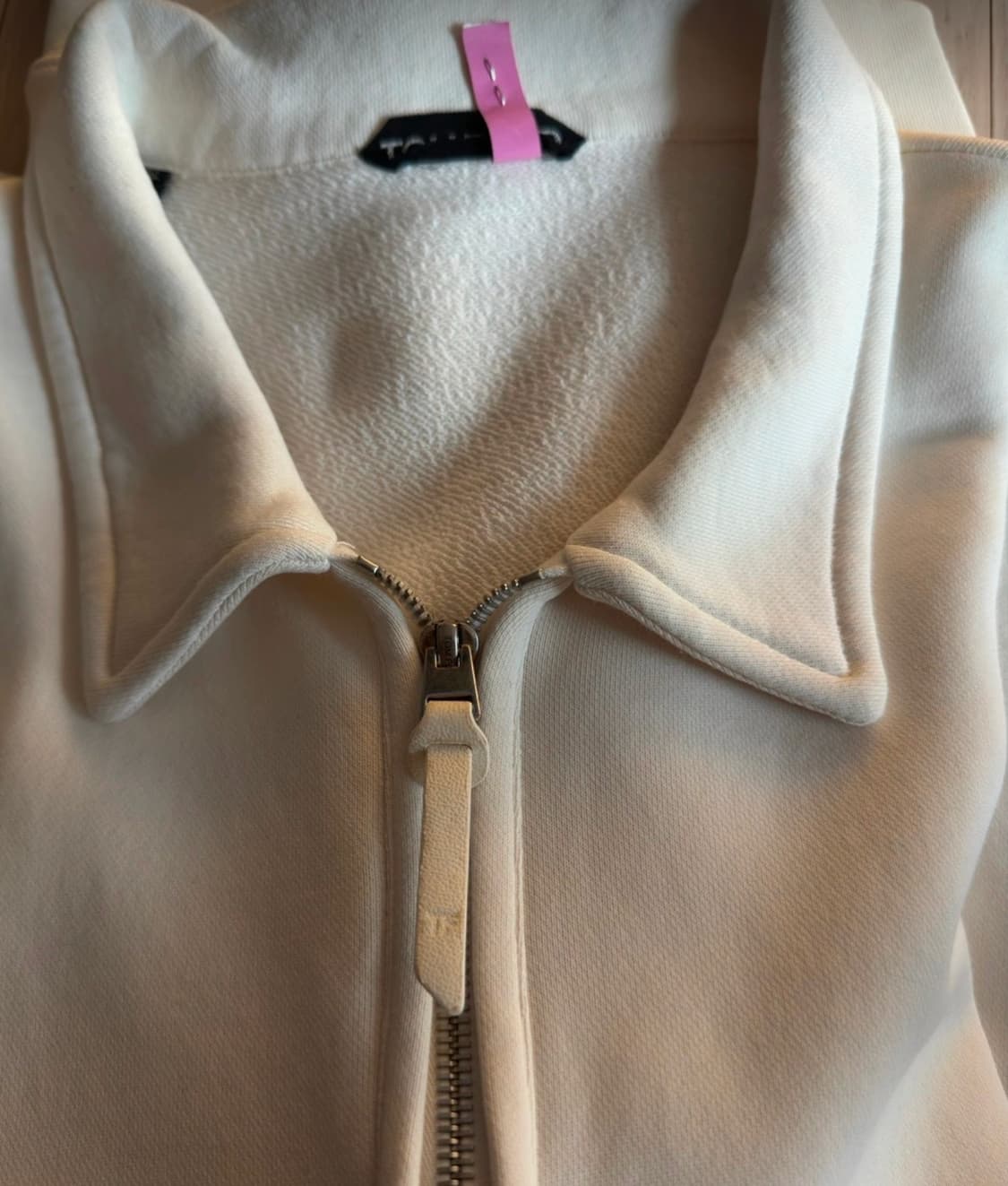 톰포드 맨투맨 카라 하프 지퍼 상품이미지3