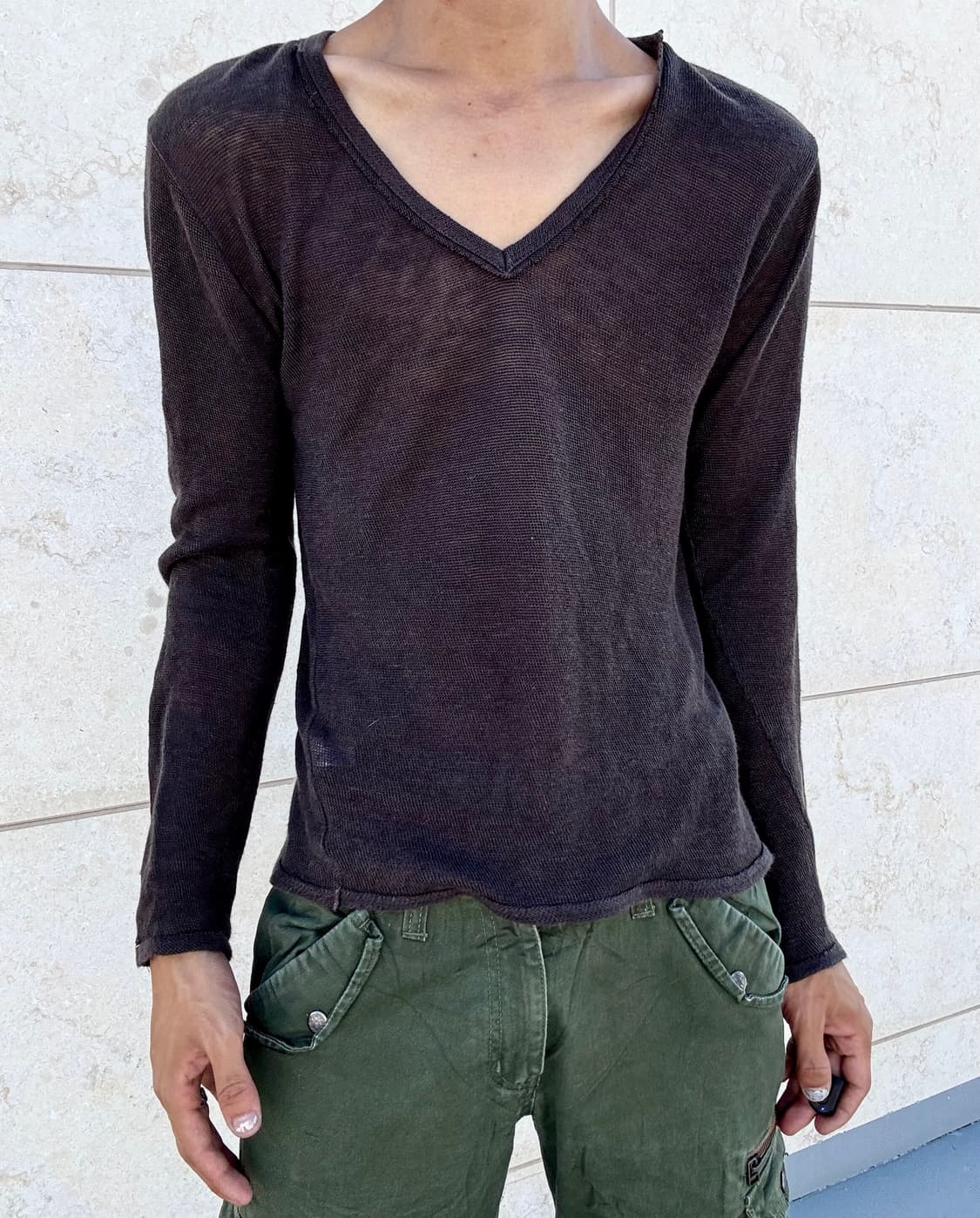 “Beams” Minimal Mood Brown V-Neck Sleeve 상품이미지1