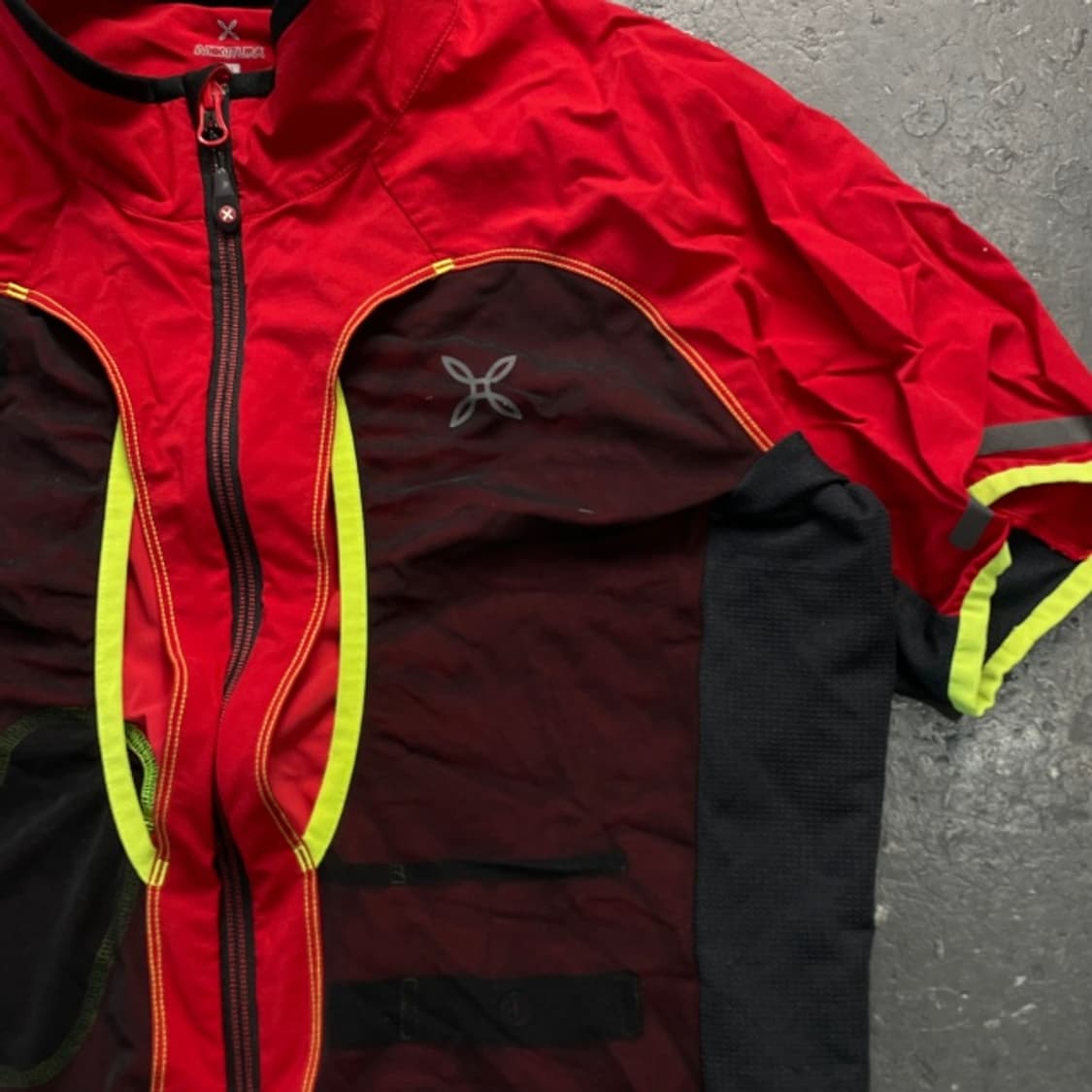 105 몬츄라 반집업  상품이미지2