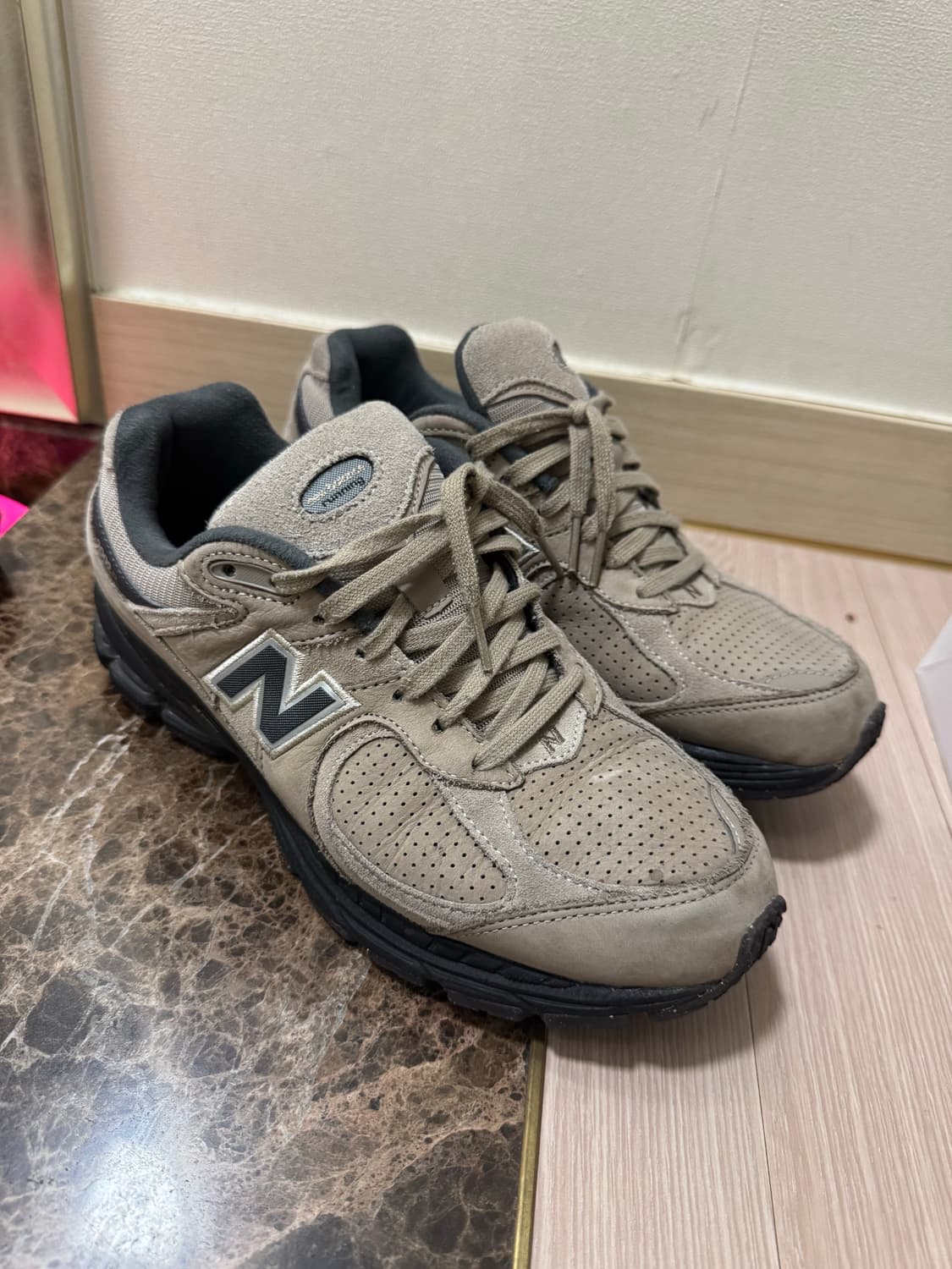뉴발란스 M2002REG 상품이미지1