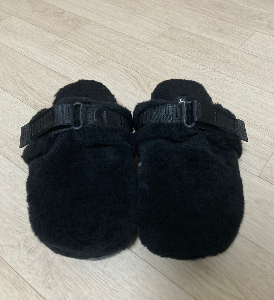 어그 플러프 잇 슬리퍼 250-255 판매 상품이미지2