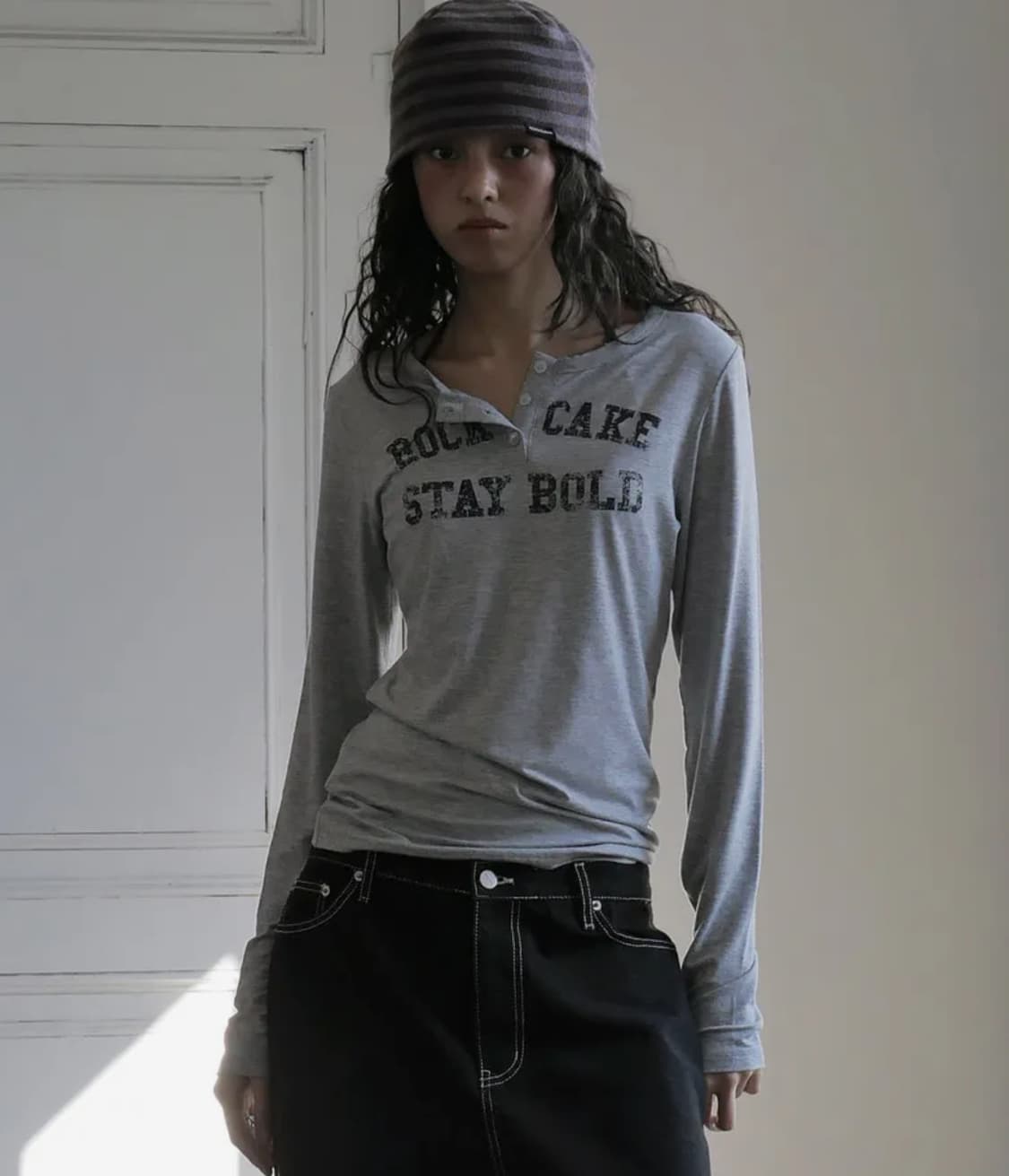 락케이크 Classic Henly Neck Top - Gray 상품이미지1