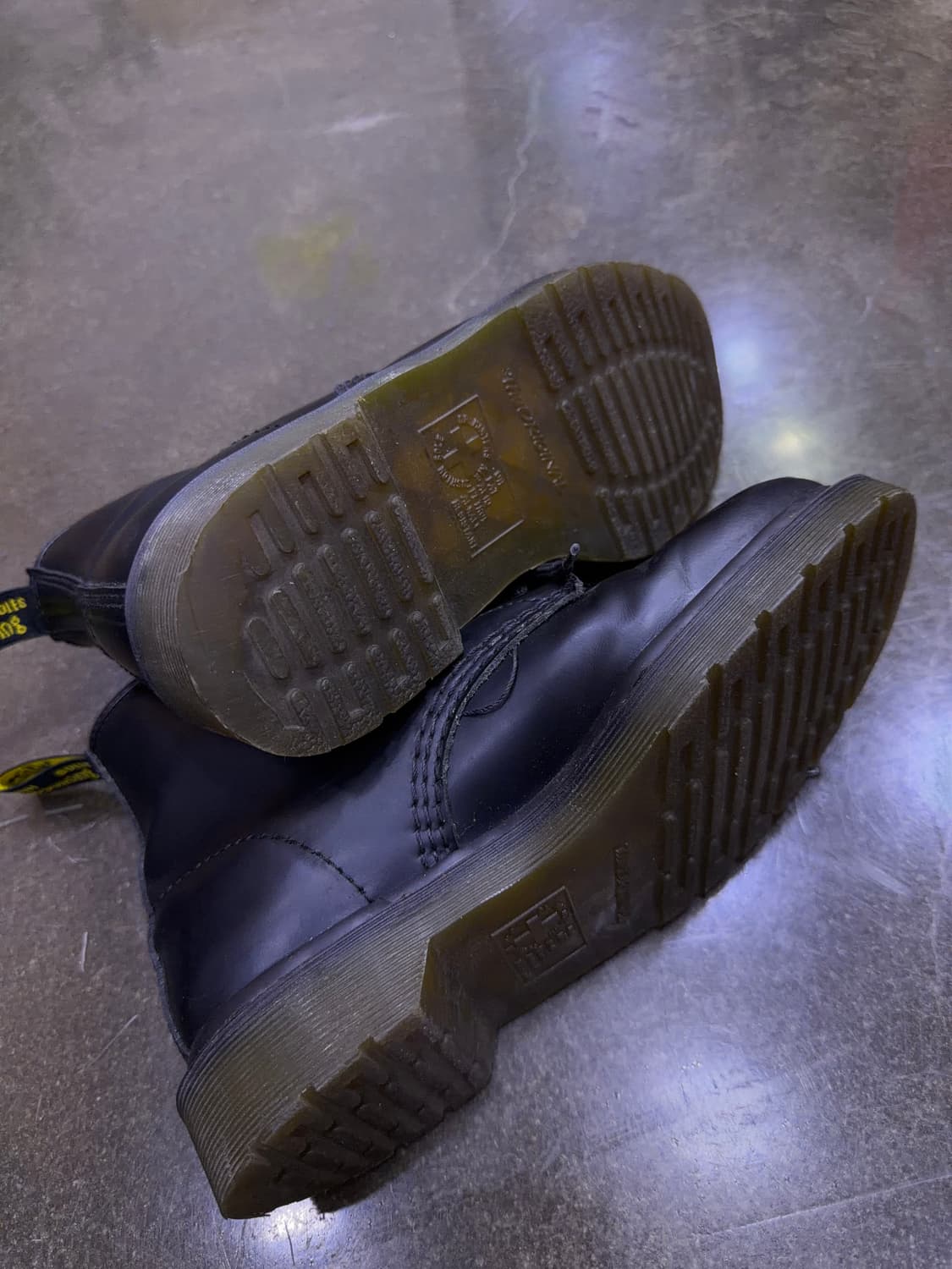 닥터마틴 10064 워커 부츠 6홀 블랙 240 상품이미지7