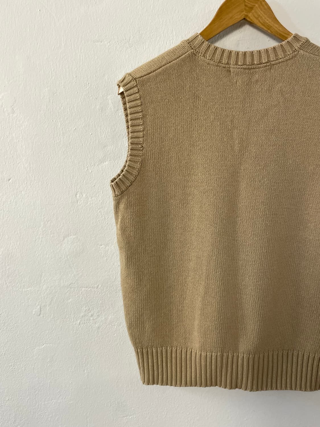 폴로 브이넥 니트 베스트  상품이미지9