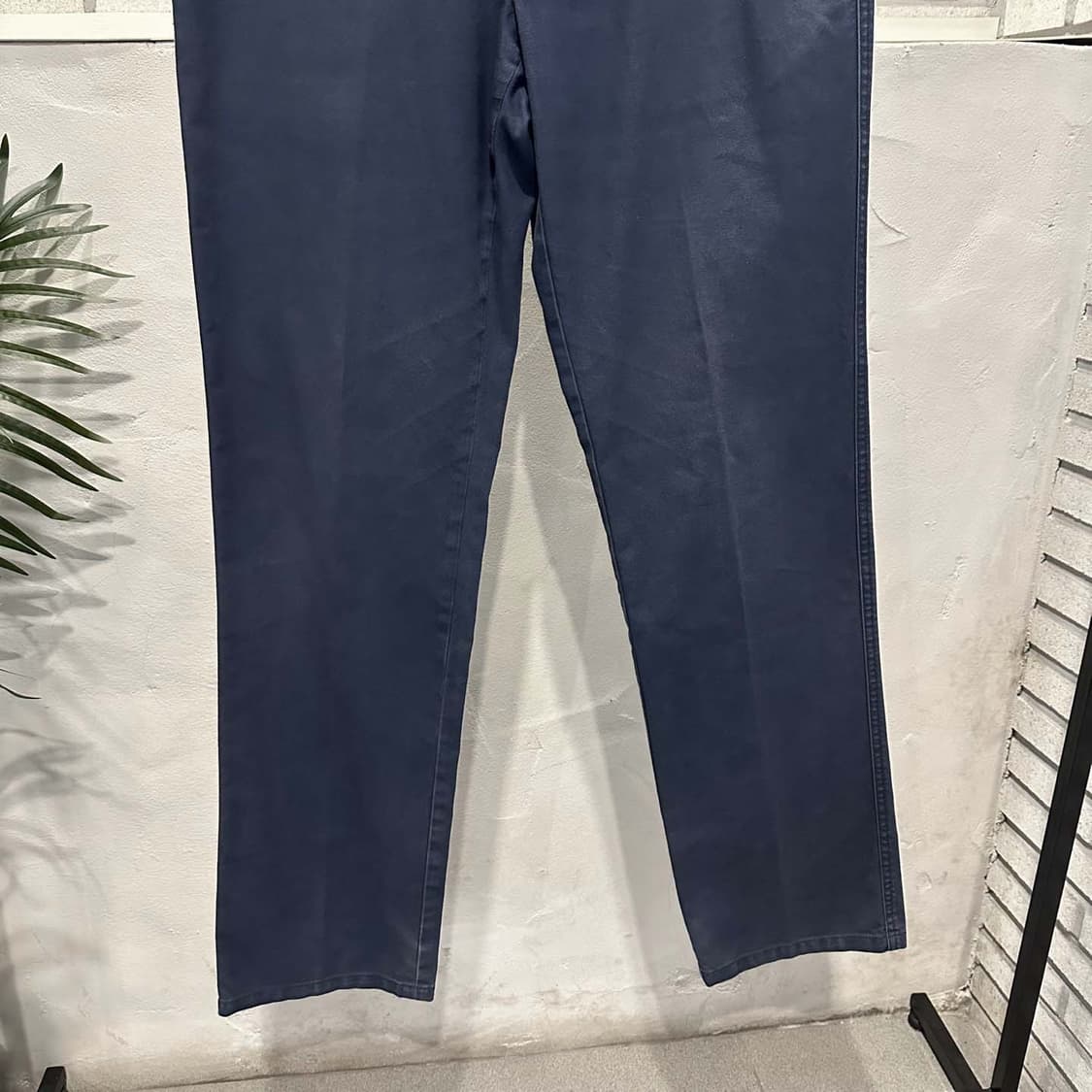 BURBERRY 버버리 치노팬츠 스트레이트 핏 백 로고 디테일 네이비 상품이미지4