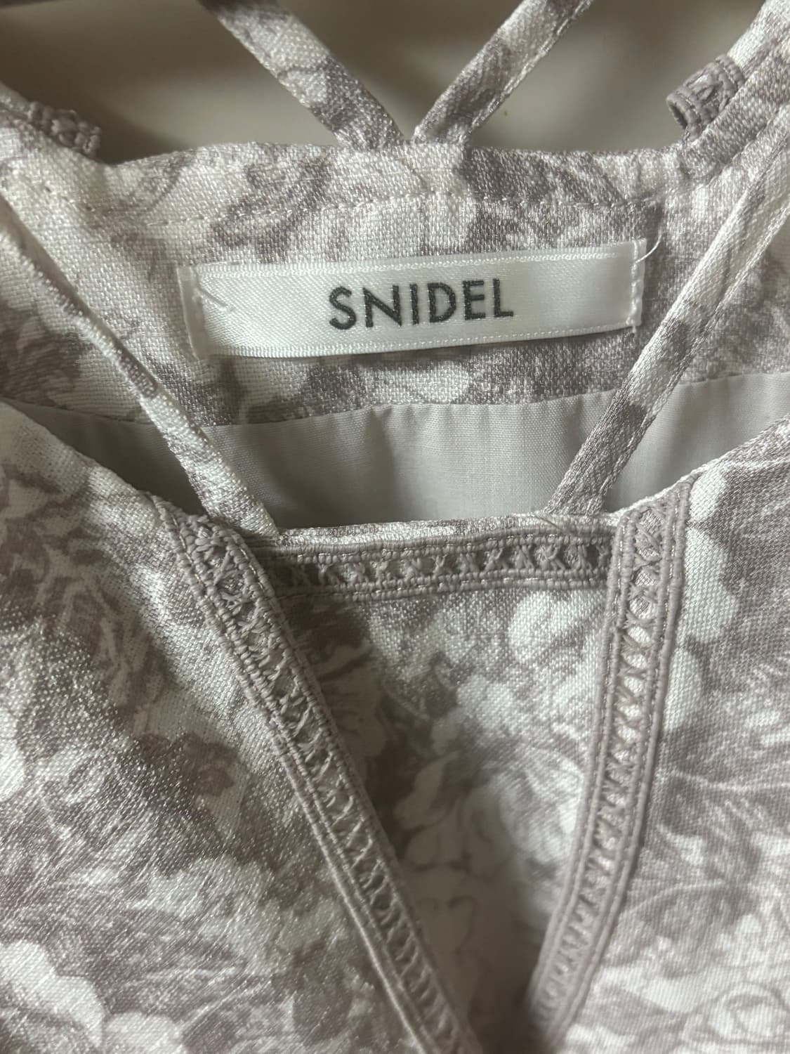 snidel 스나이델 러플 칼라 파이핑 원피스 상품이미지5