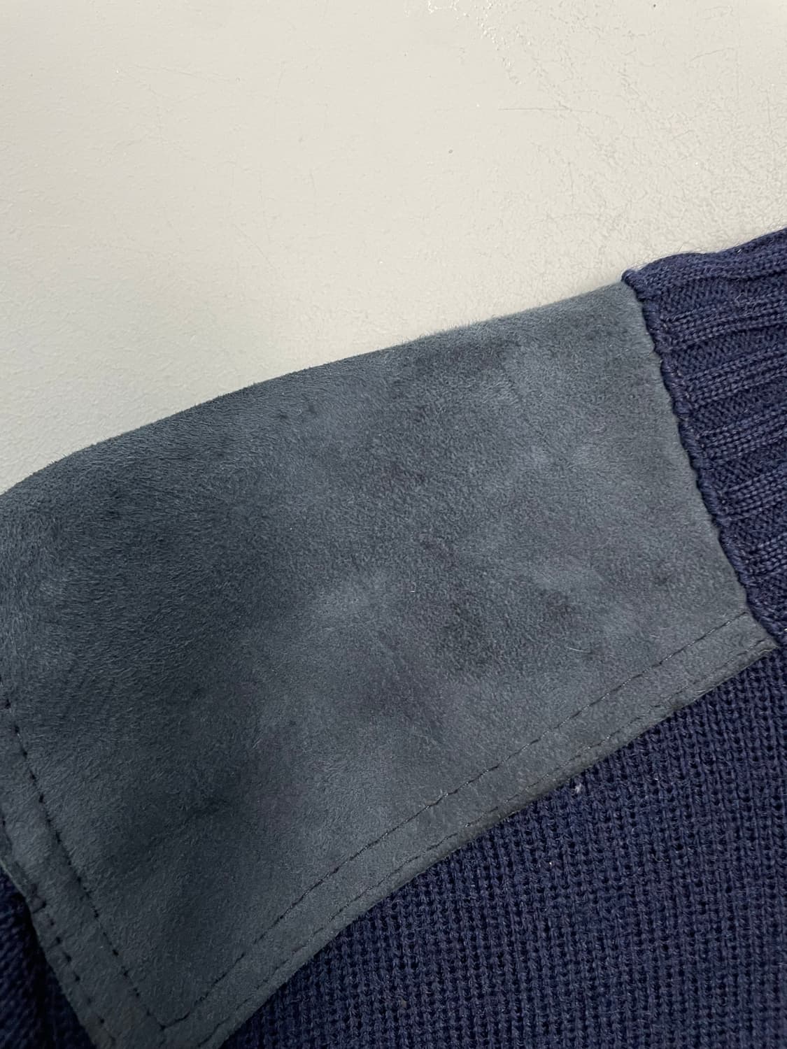 버버리 코만도 네이비 라운드 니트 H2134 상품이미지6