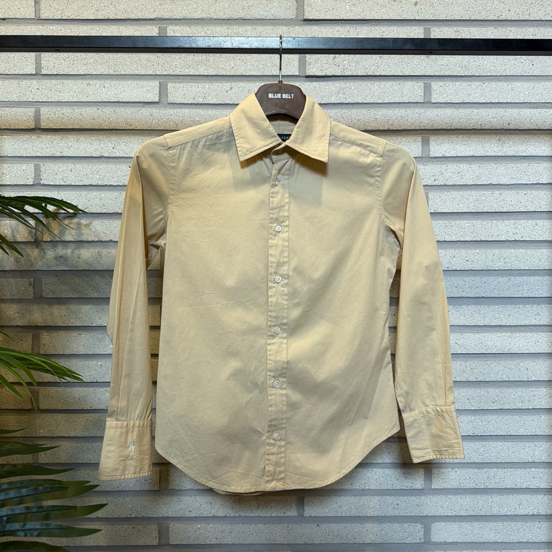 랄프로렌 베이직 코튼 셔츠 백 다트 소매자수 디테일 슬림핏 옐로우 상품이미지2