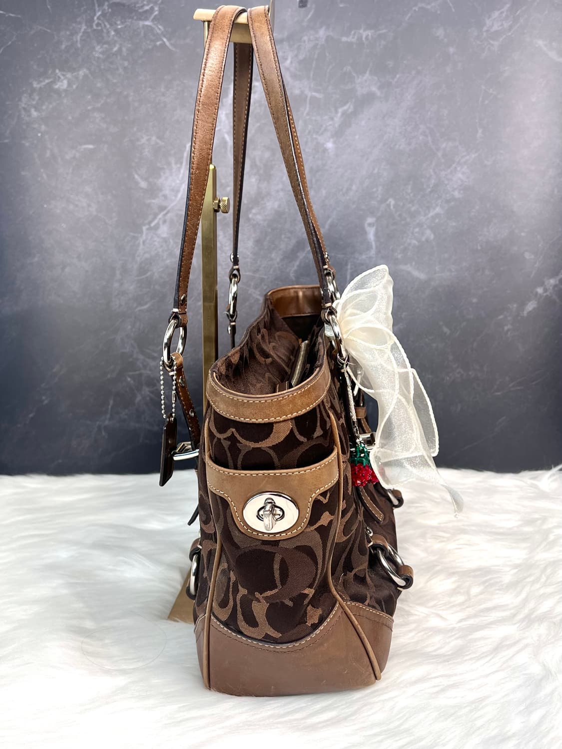 90s coach 다크 브라운 시그니처 자카드 카라멜 레더 토트백 상품이미지5
