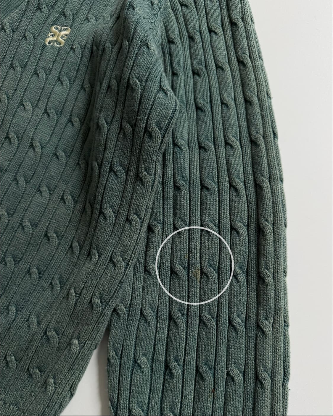 Satur 세터 딥 그린 로고 케이블 가디건 상품이미지5
