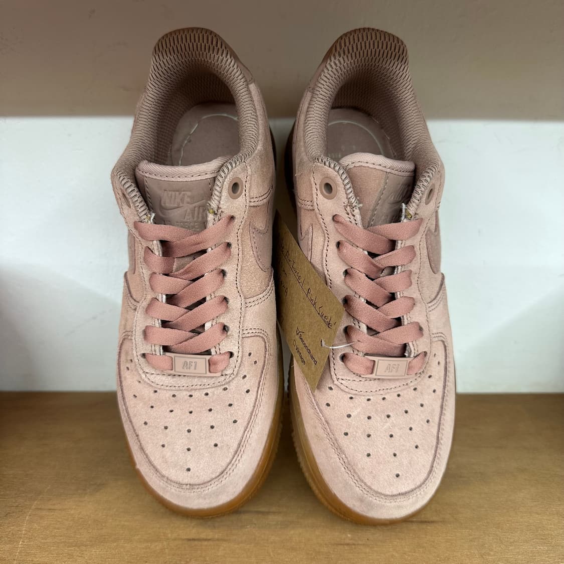 나이키 에어포스 로우 ‘핑크 스웨이드’ 상품이미지6