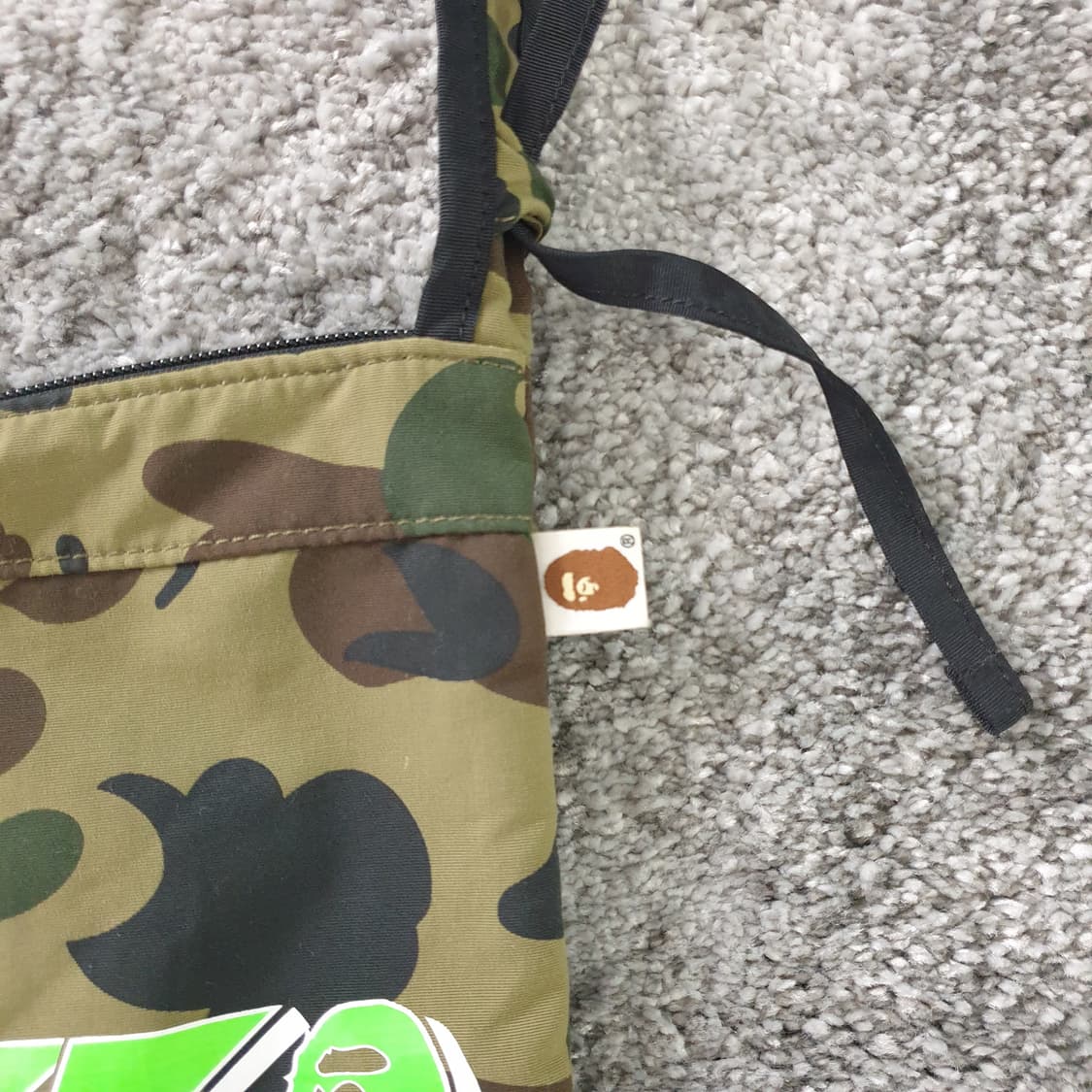 [무료배송] BAPE 카모 패턴 크로스백 상품이미지5