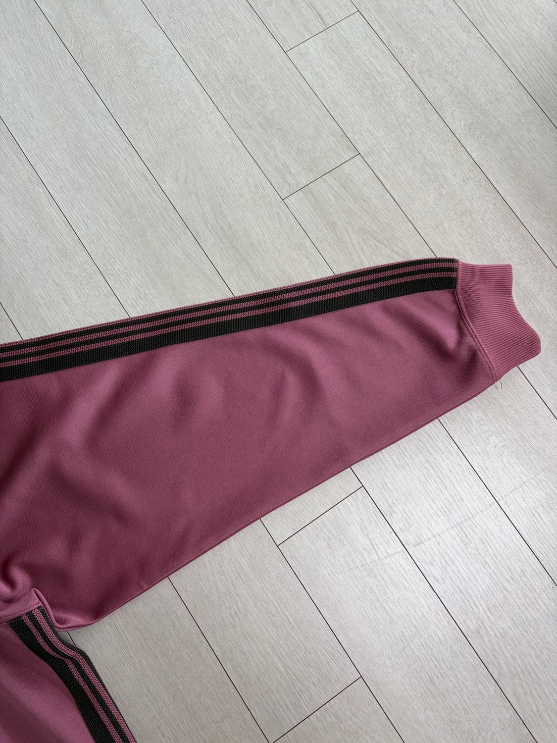 니들스 맨투맨 크루넥 L 상품이미지2