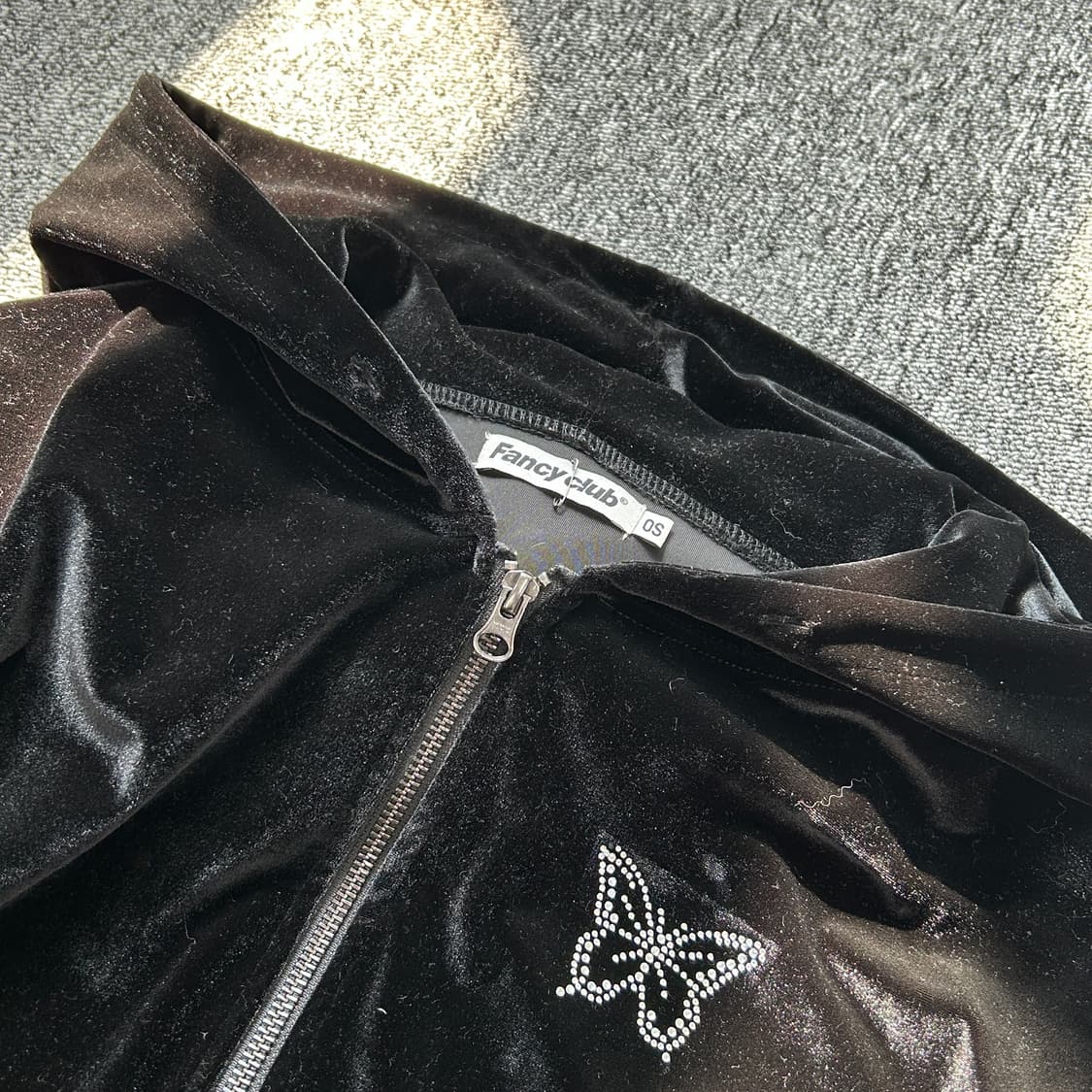 팬시클럽 벨벳 비즈 크롭 후드집업 상품이미지4