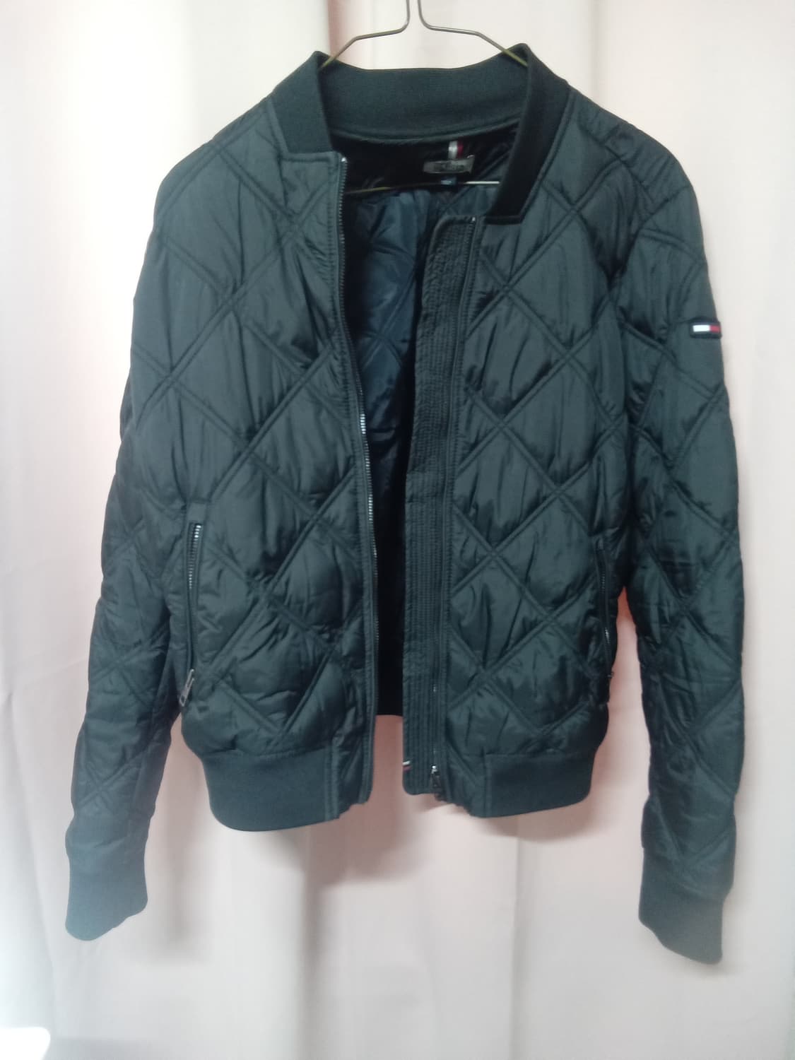 춘추,타미 힐피거 블랙 다이아몬드퀄팅 봄버 자켓 상품이미지2