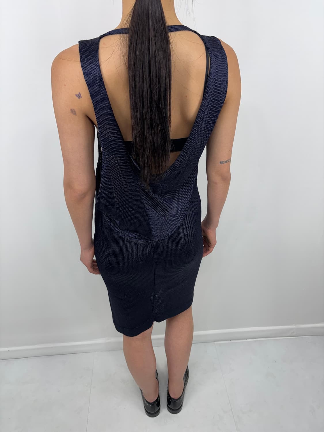 GLOSSY DEEP NAVY DRESS 상품이미지1