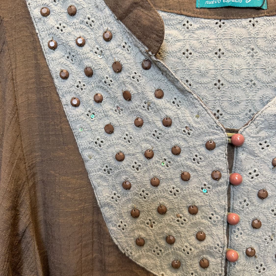 빈티지 브이넥 롱 블라우스 스터드 장식 타이 스트랩 디테일 루즈핏 브라운 상품이미지5