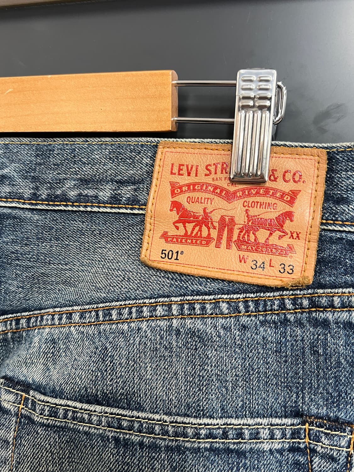 Levis 리바이스 501 버튼플라이 데님 팬츠 상품이미지3