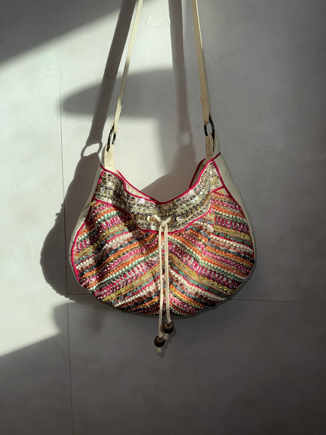 Pink ethnic beads designed cross bag 상품이미지2