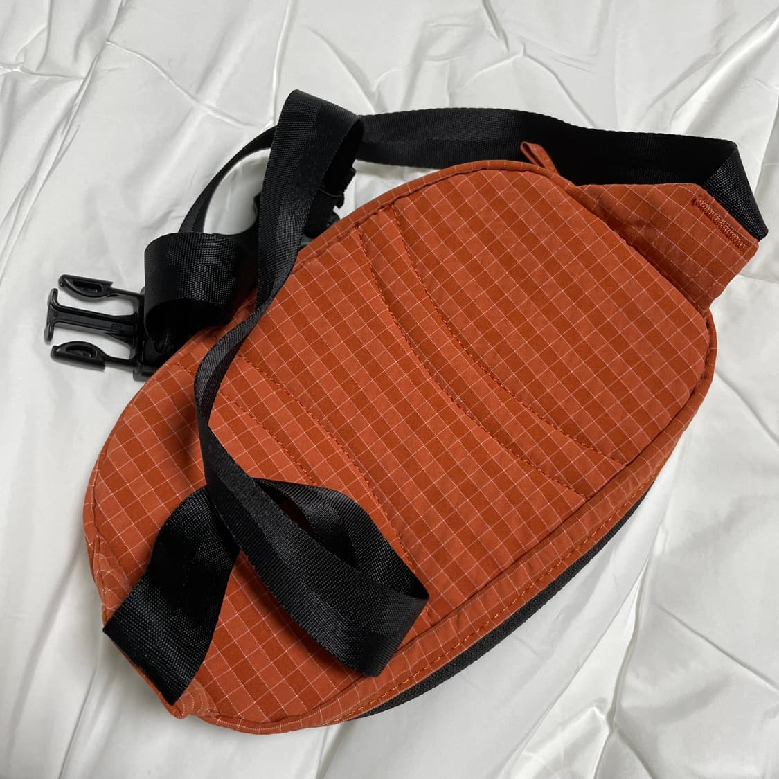 썬러브 가방 페블 웨이스트백 오렌지 그리드 상품이미지5