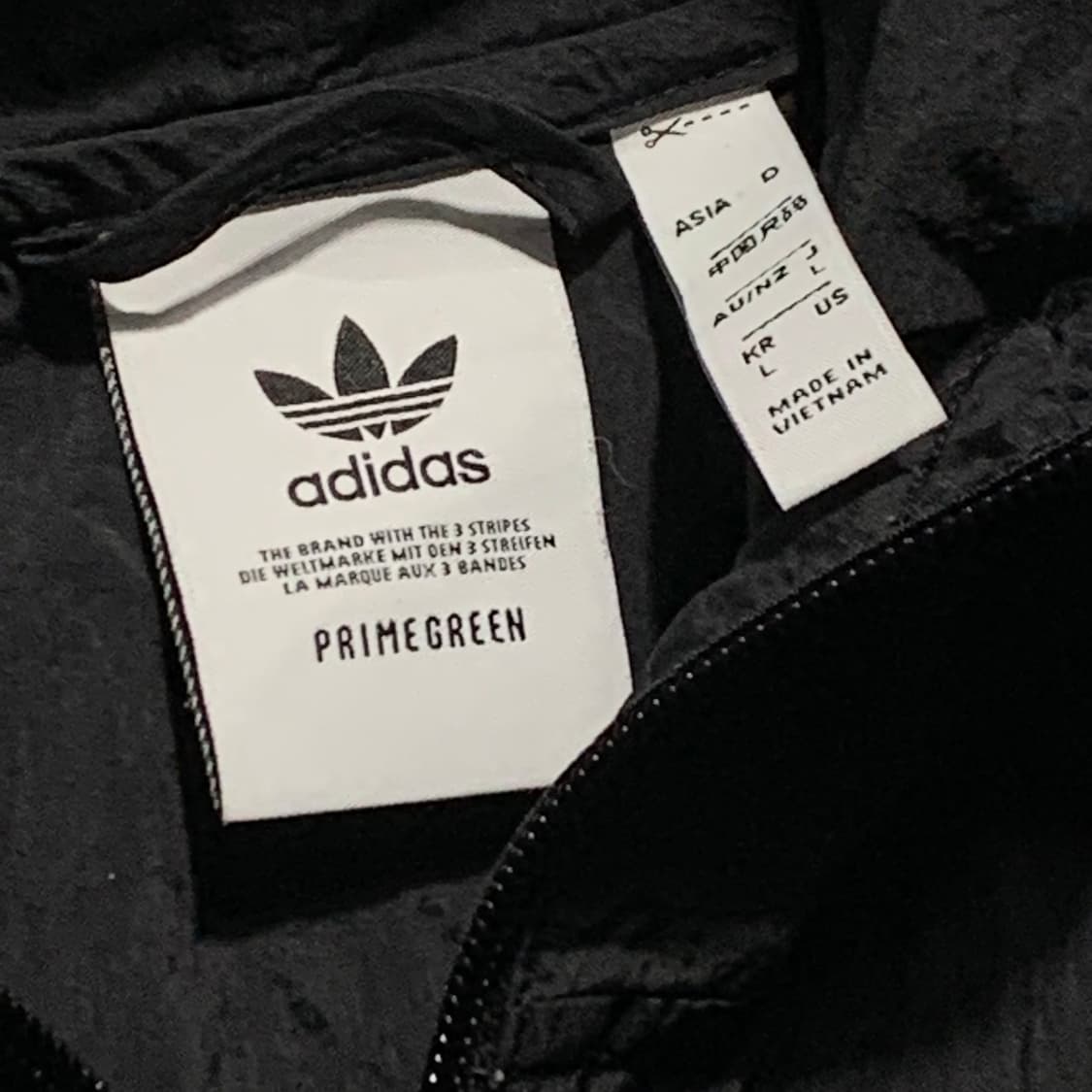 아디다스 경량 후드 바람막이   상품이미지3