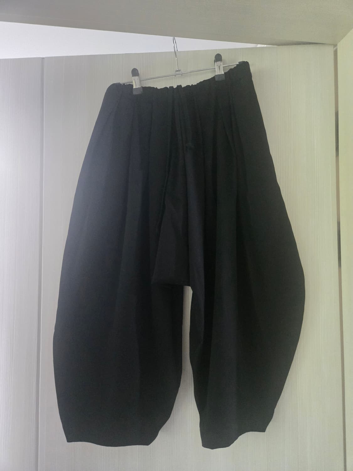 꼼데가르송 2021aw 사루엘 벌룬팬츠 상품이미지2