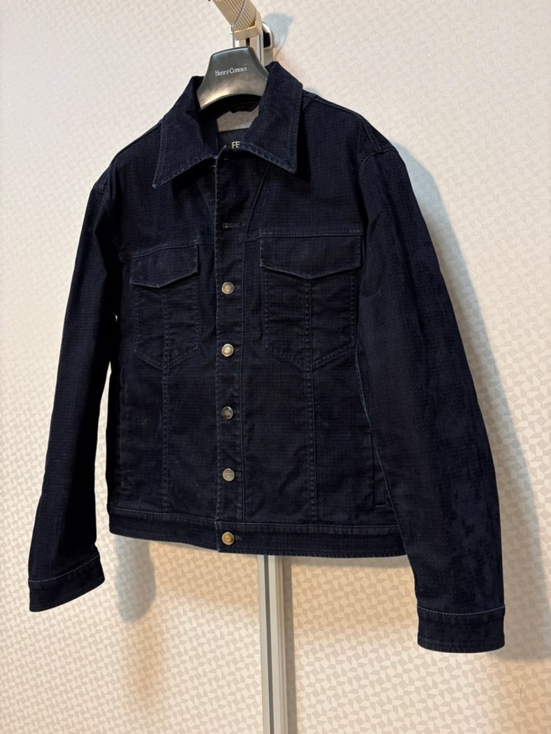 펜디 FENDI 마이크로 FF 모노그램 벨벳 데님 트러커 자켓  상품이미지2