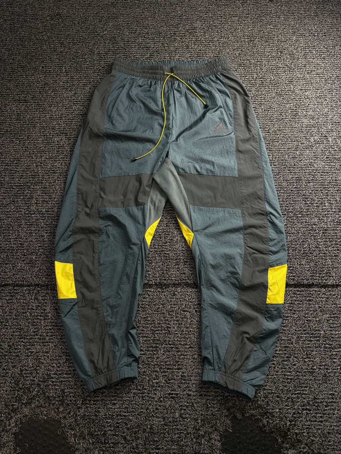 아디다스 스트리트 루즈핏 우븐 트랙 조거 팬츠 3769 상품이미지2