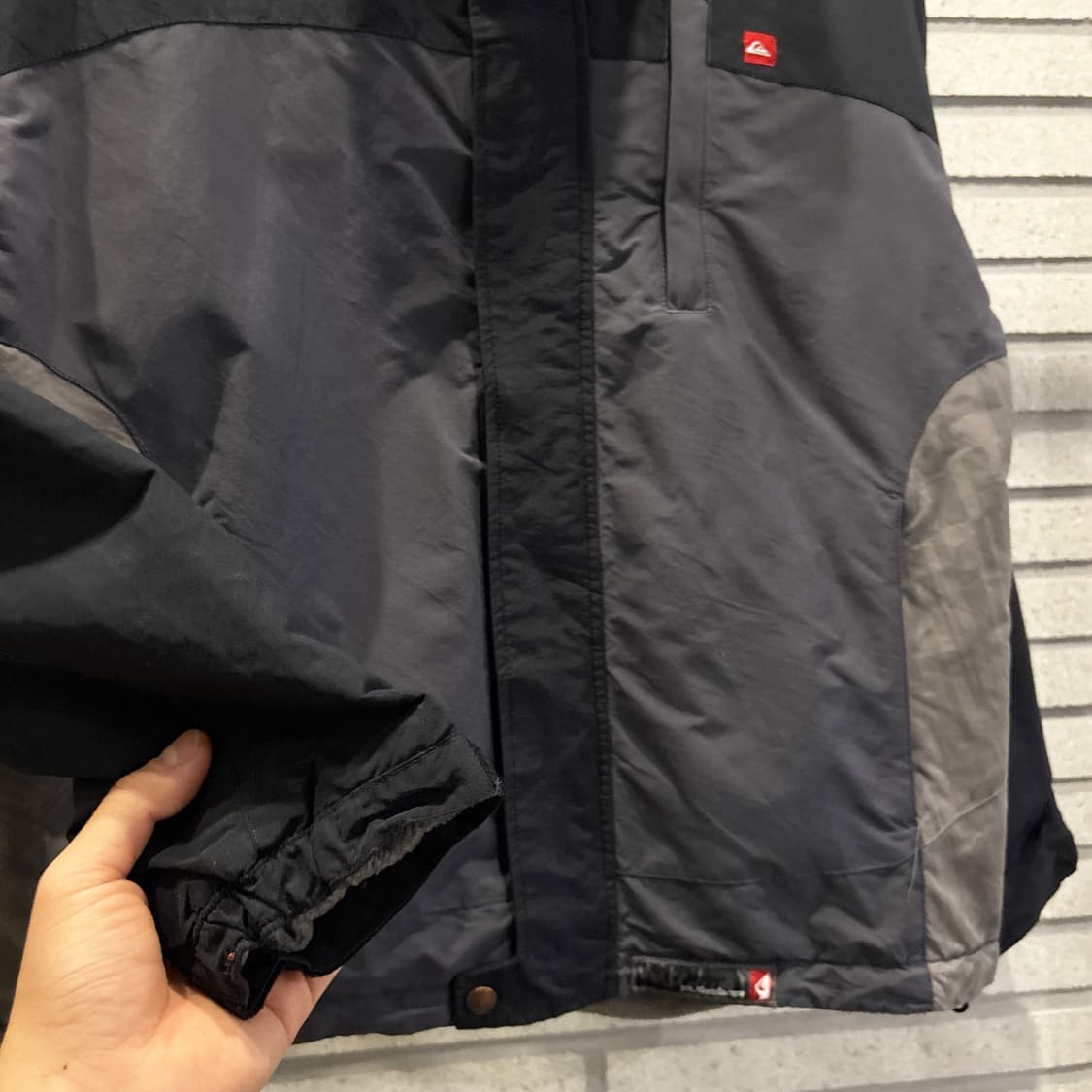 Quiksilver 테크 아웃도어 플리스 자켓 소매그래픽 컬러블럭 차콜 상품이미지5