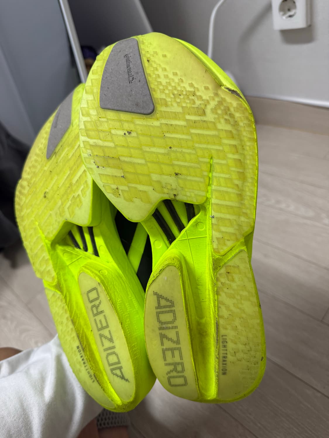 아디오스 프로4 루시드 레몬 코어 블랙 275size 상품이미지4
