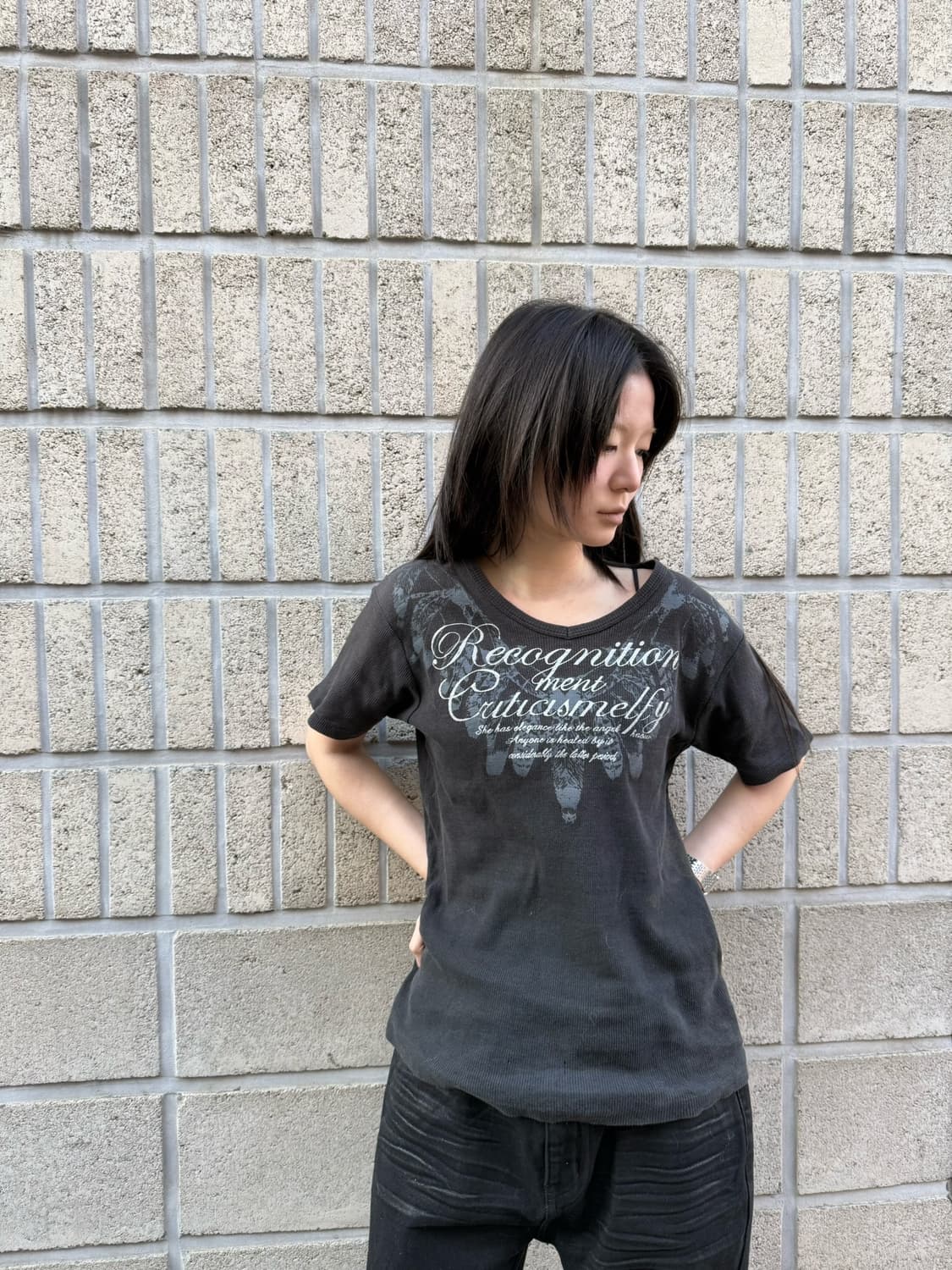 페더 아트워크 반팔 티셔츠 상품이미지3