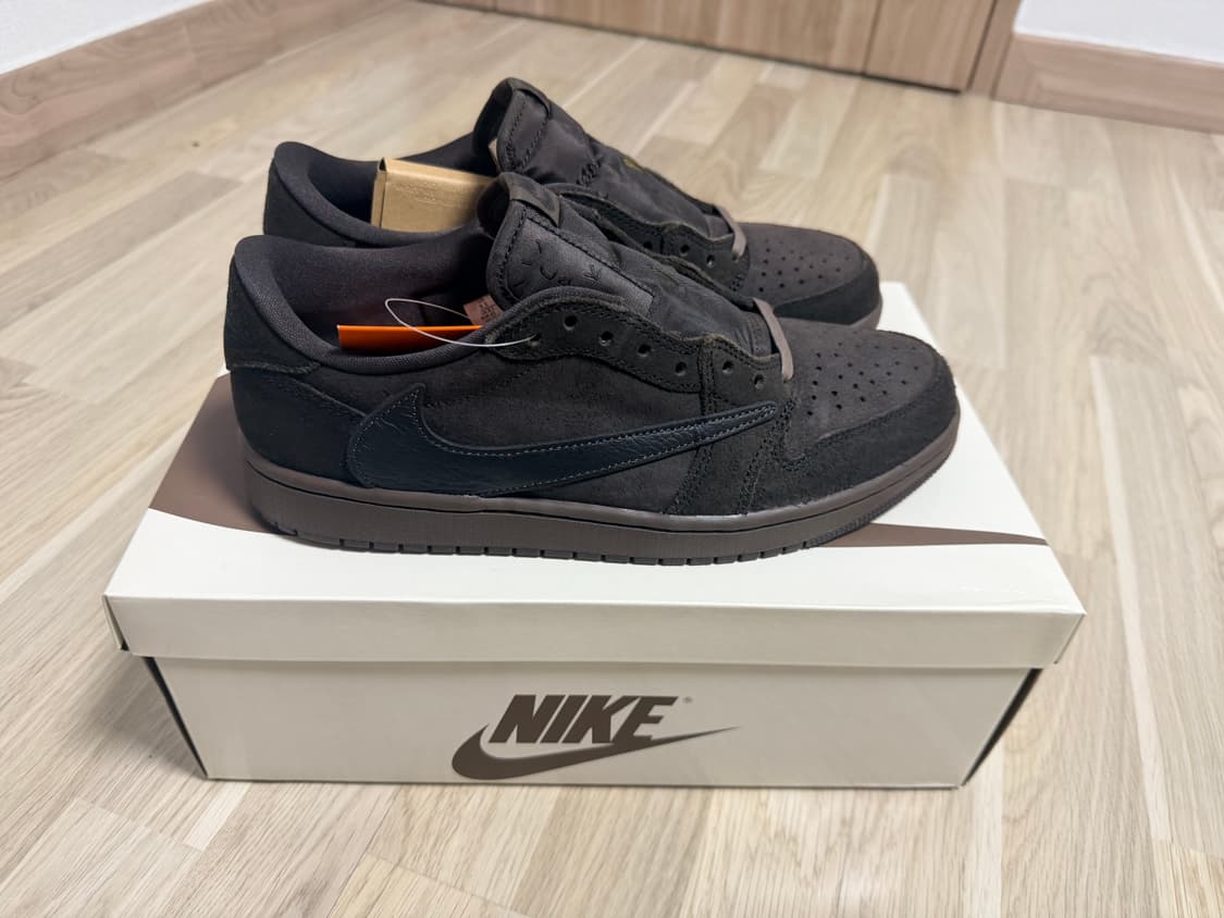 나이키 조던1 트래비스 스캇 벨벳 브라운 275 상품이미지3