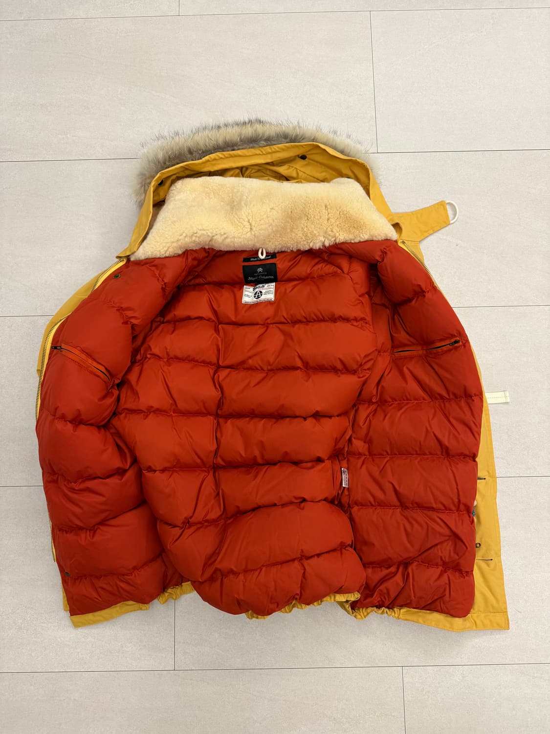 나이젤 카본 에베레스트 패딩 옐로우 44 사이즈 상품이미지3