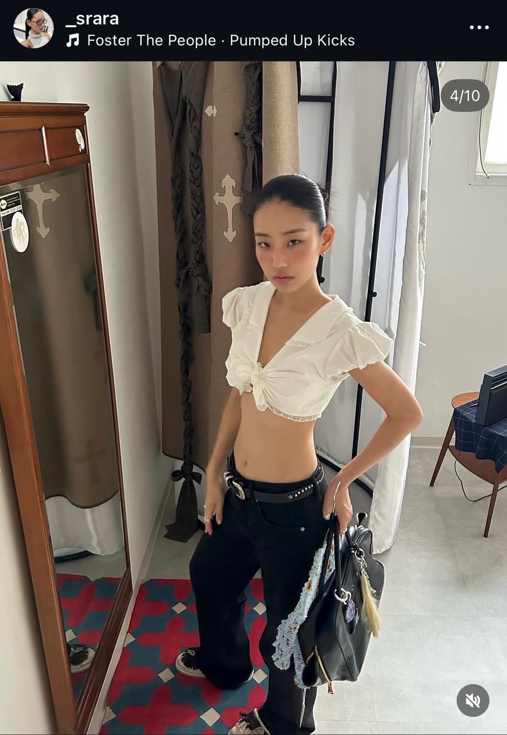 프레클 lace trim crop blouse 레이스 크롭 블라우스 상품이미지1