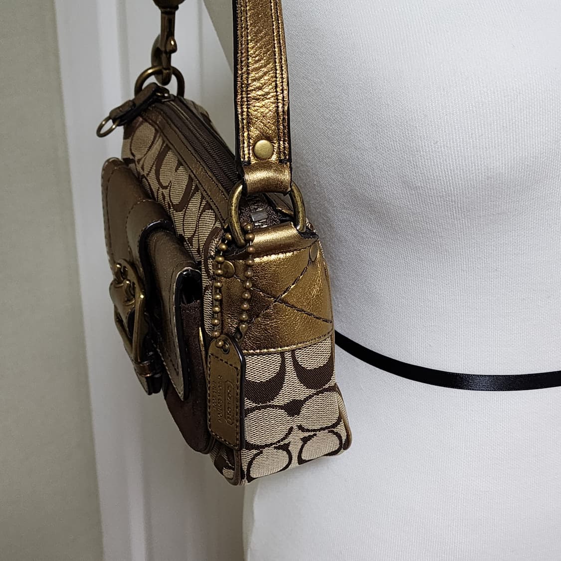 한정판) 코치 2004 스페셜 에디션 숄더백(상태굿) 상품이미지4