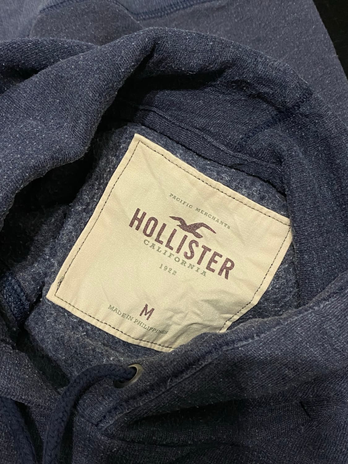 Hollister 레터링 네이비 후드 상품이미지5