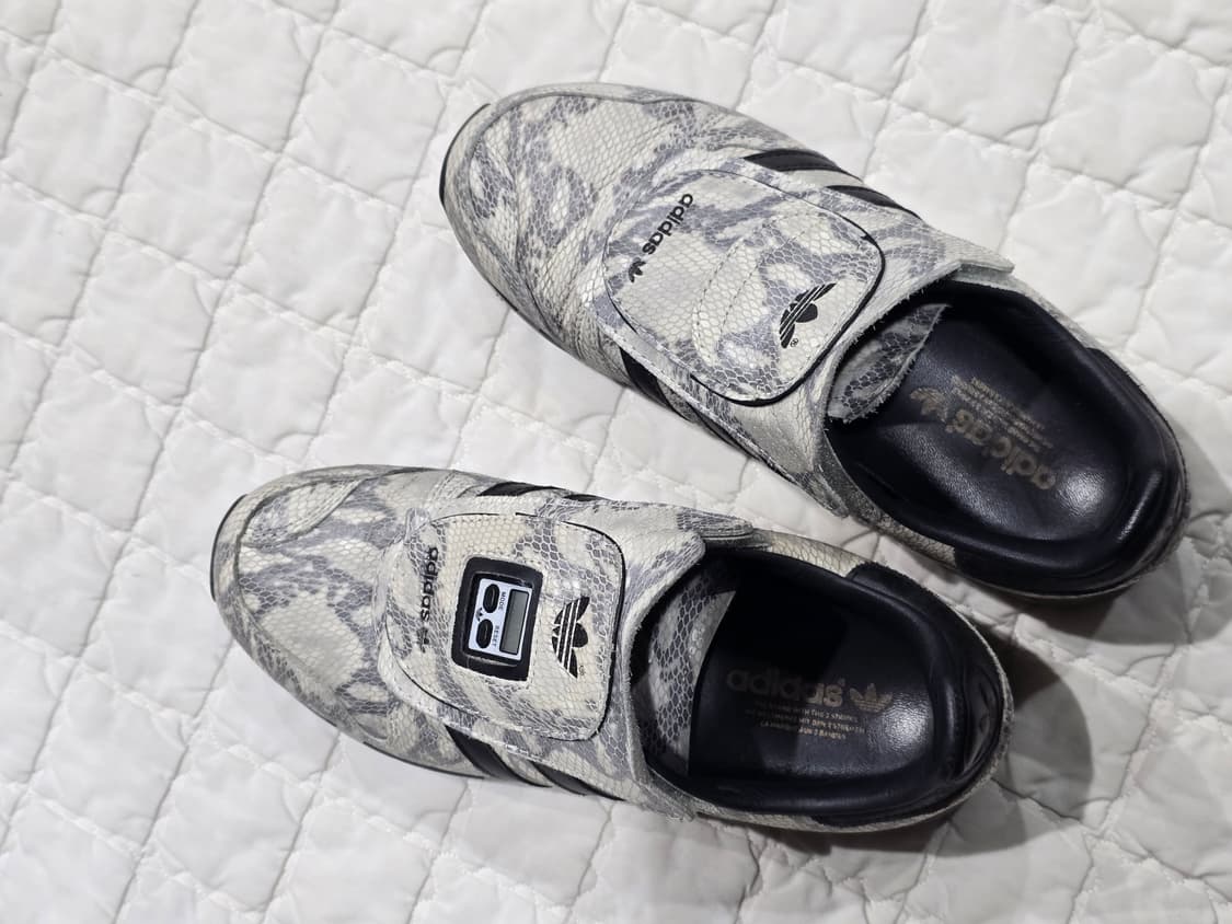 아디다스 스네이크 패턴 운동화 상품이미지3