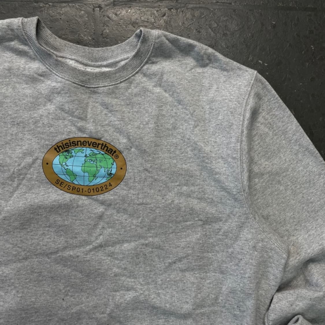 105 디스이즈네버댓 맨투맨  상품이미지2