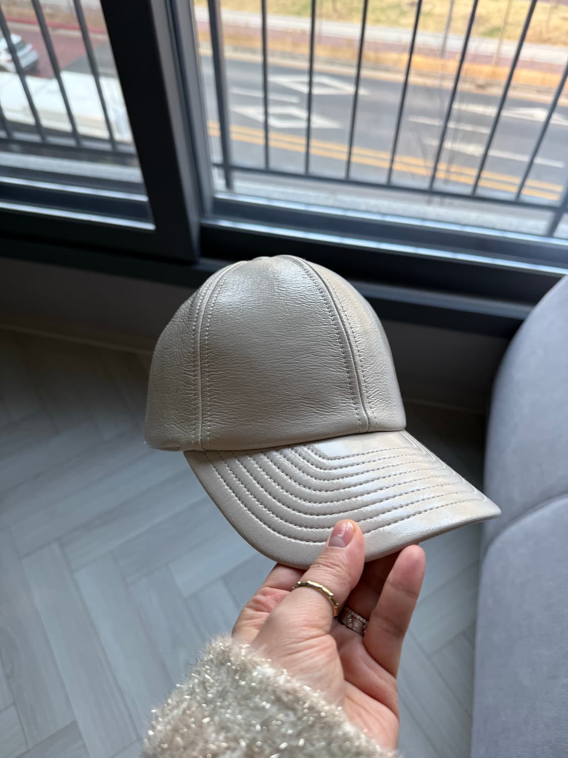 꾸레쥬 유광 볼캡 멜란지 그레이  상품이미지4