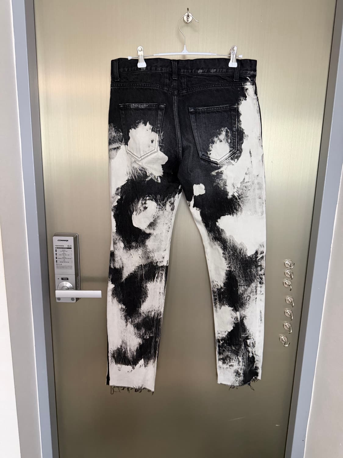 생로랑 블랙 워싱 데미지 청바지 상품이미지3