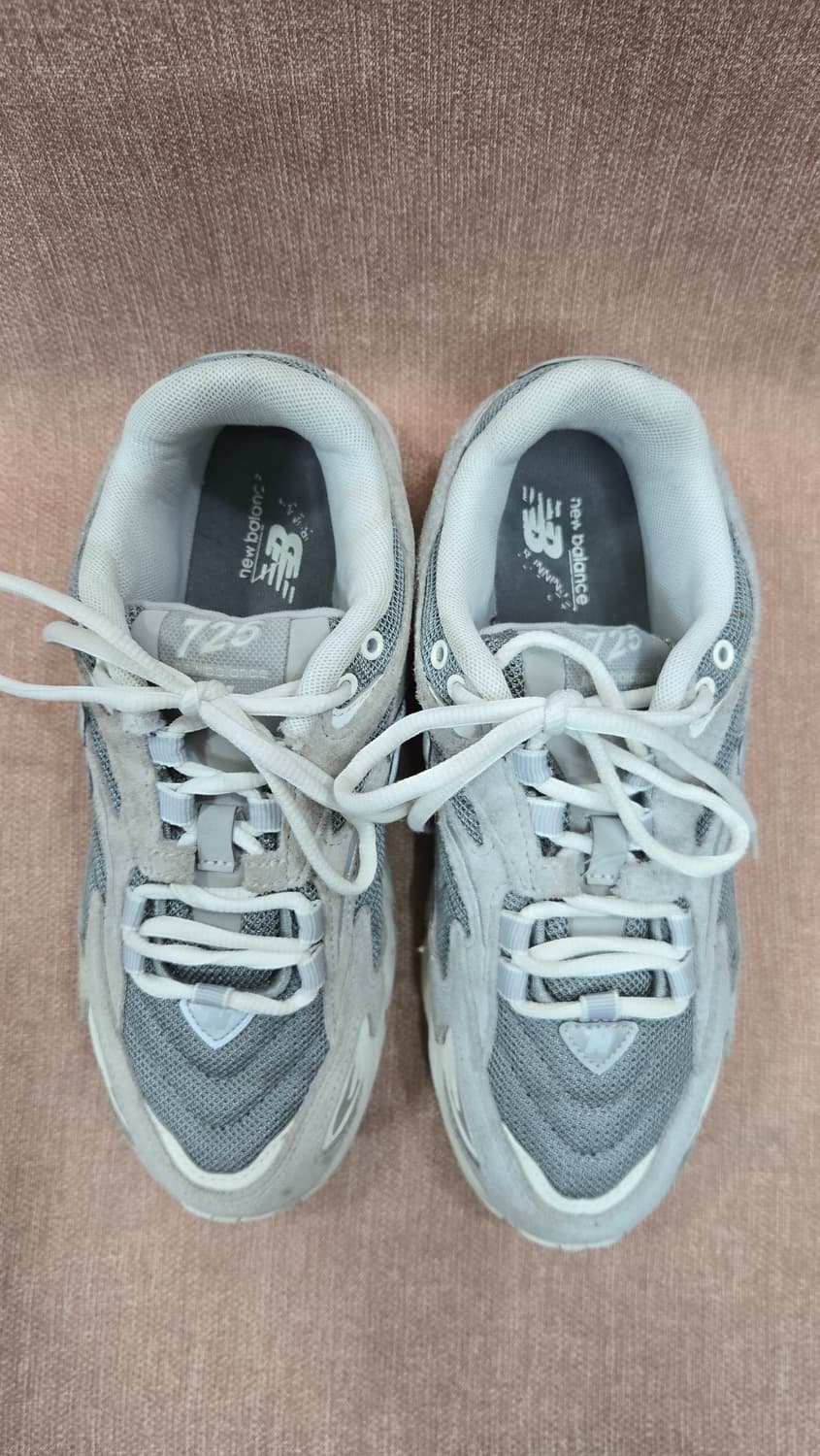 뉴발란스 245mm-  725 그레이 스니커즈 운동화 상품이미지2