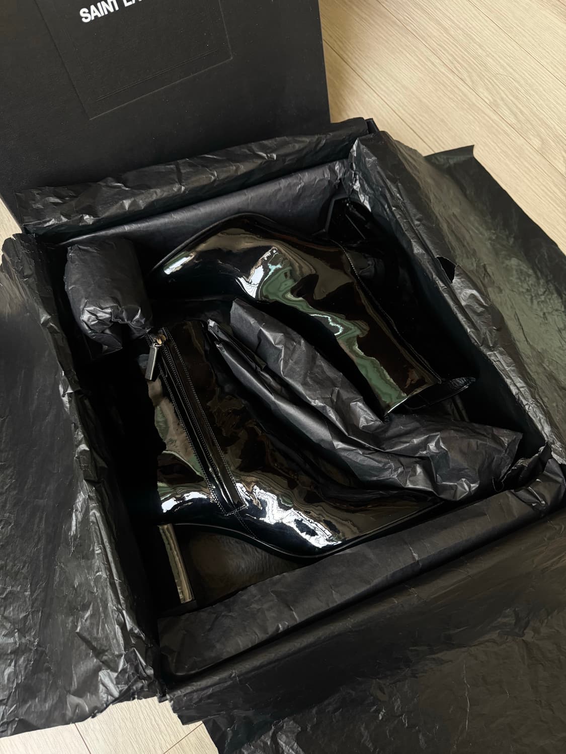 생로랑 블랙 페이던트 힐부츠 상품이미지8