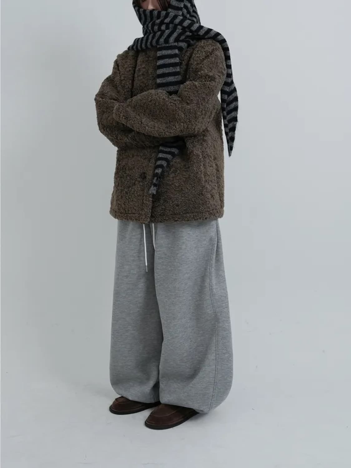 오뉴이 베어 오버핏 부클 하프 코트 상품이미지3