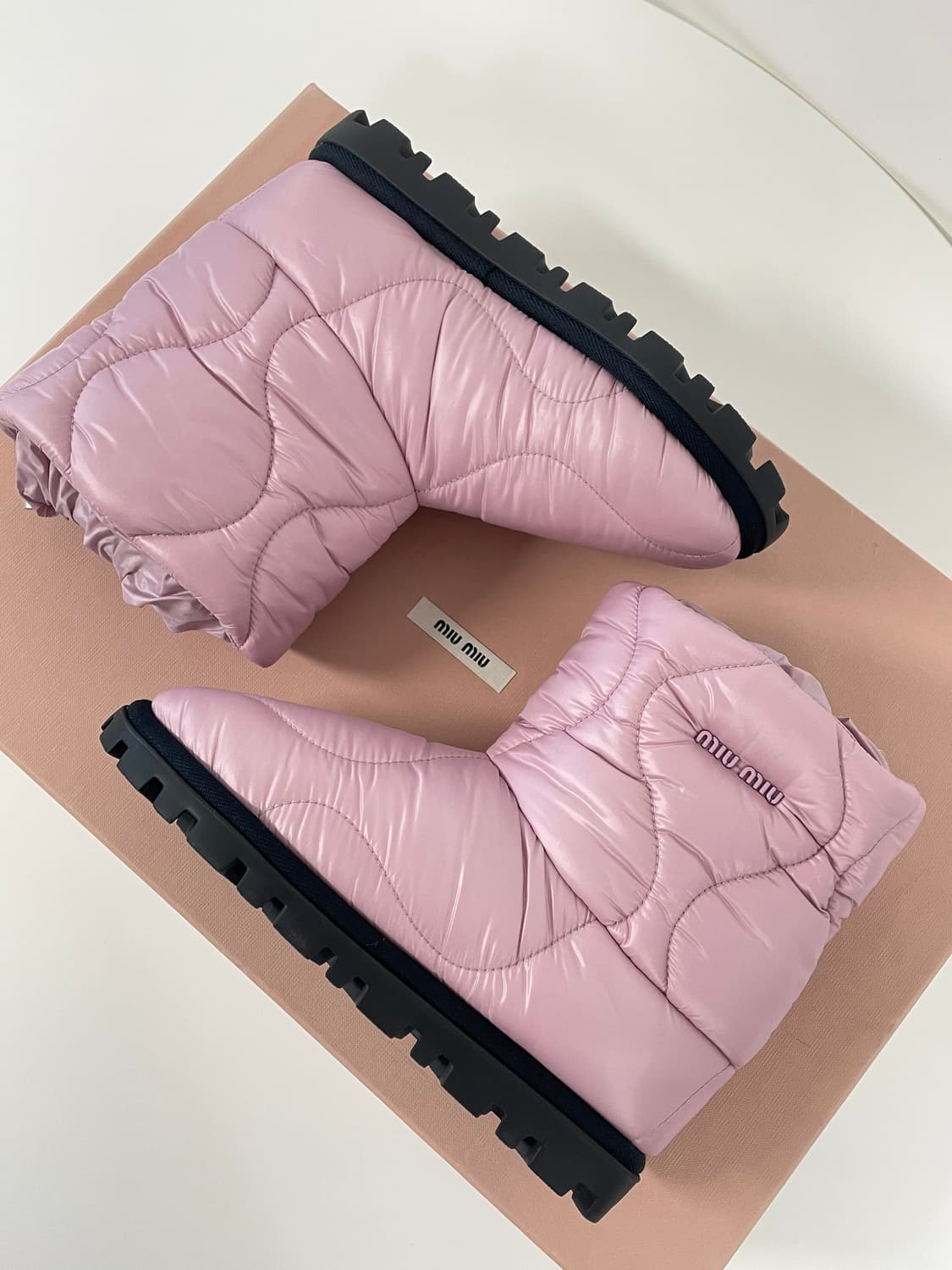 새상품 미우미우 나일론 앵클 패딩 부츠 상품이미지8