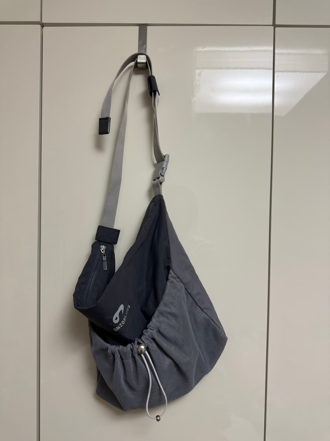 엔조블루스 메쉬 투톤 크로스 백 Grey 상품이미지1