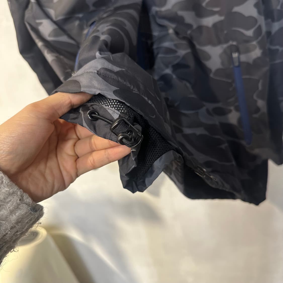 칼하트 카모 바람막이 상품이미지5